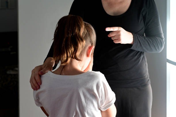 anak jago negosiasi, parenting anak kritis, skill negosiasi anak, pola asuh modern, orang tua muda, cara mendidik anak percaya diri, anak suka membantah, tips parenting ibu muda, batasan dalam parenting, parenting positif
